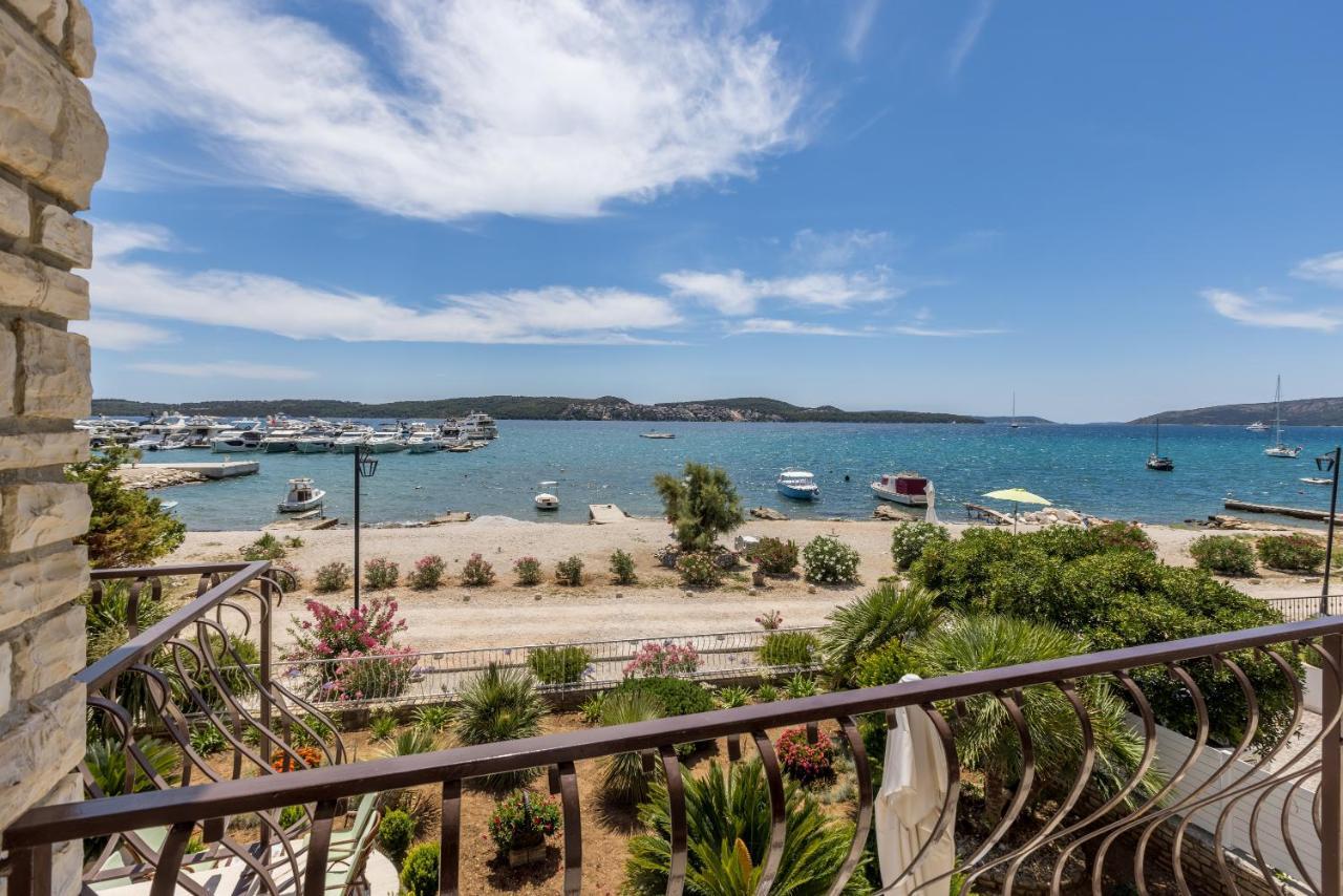 Villa Ratka Trogir Bagian luar foto