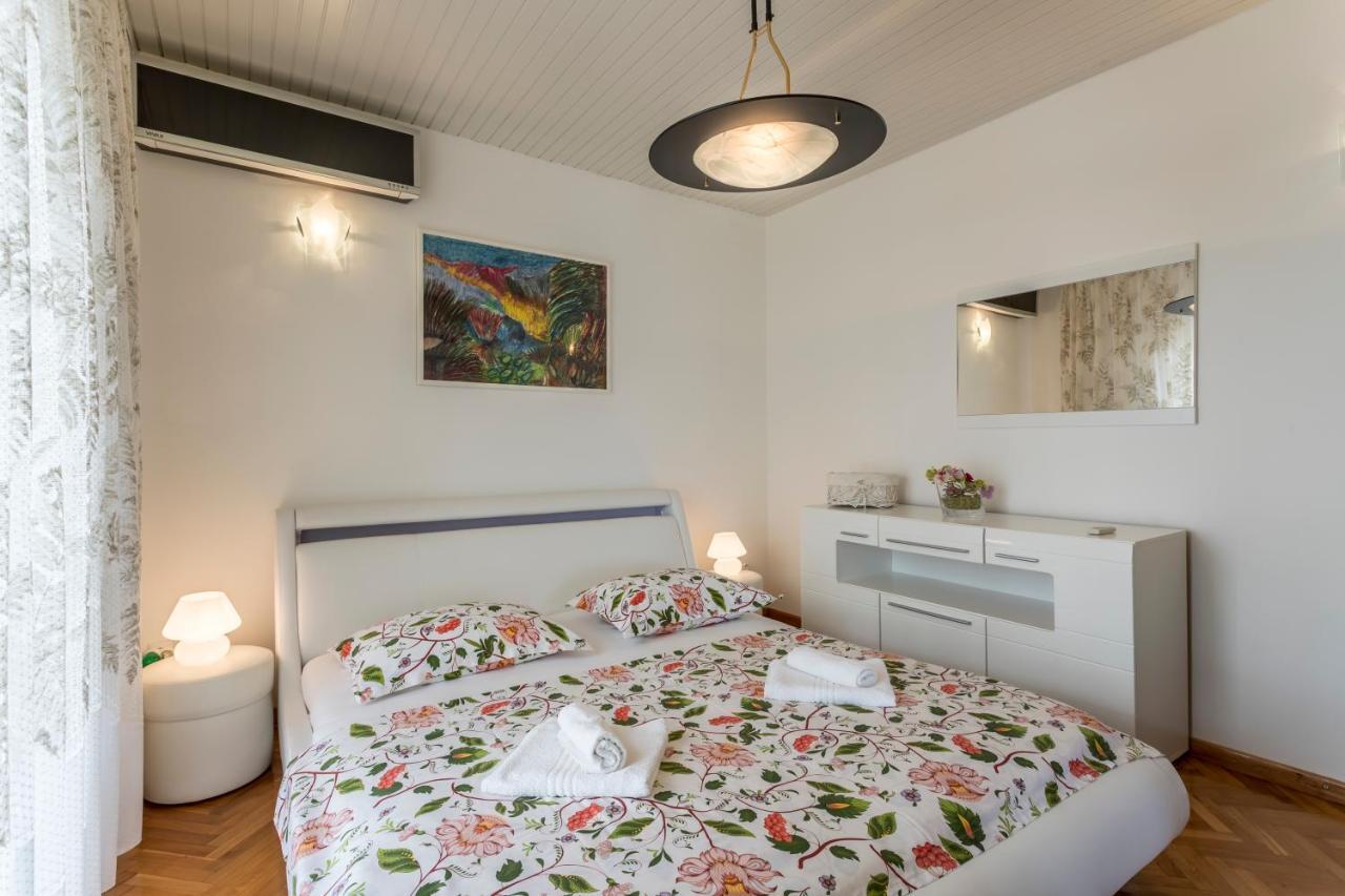 Villa Ratka Trogir Bagian luar foto